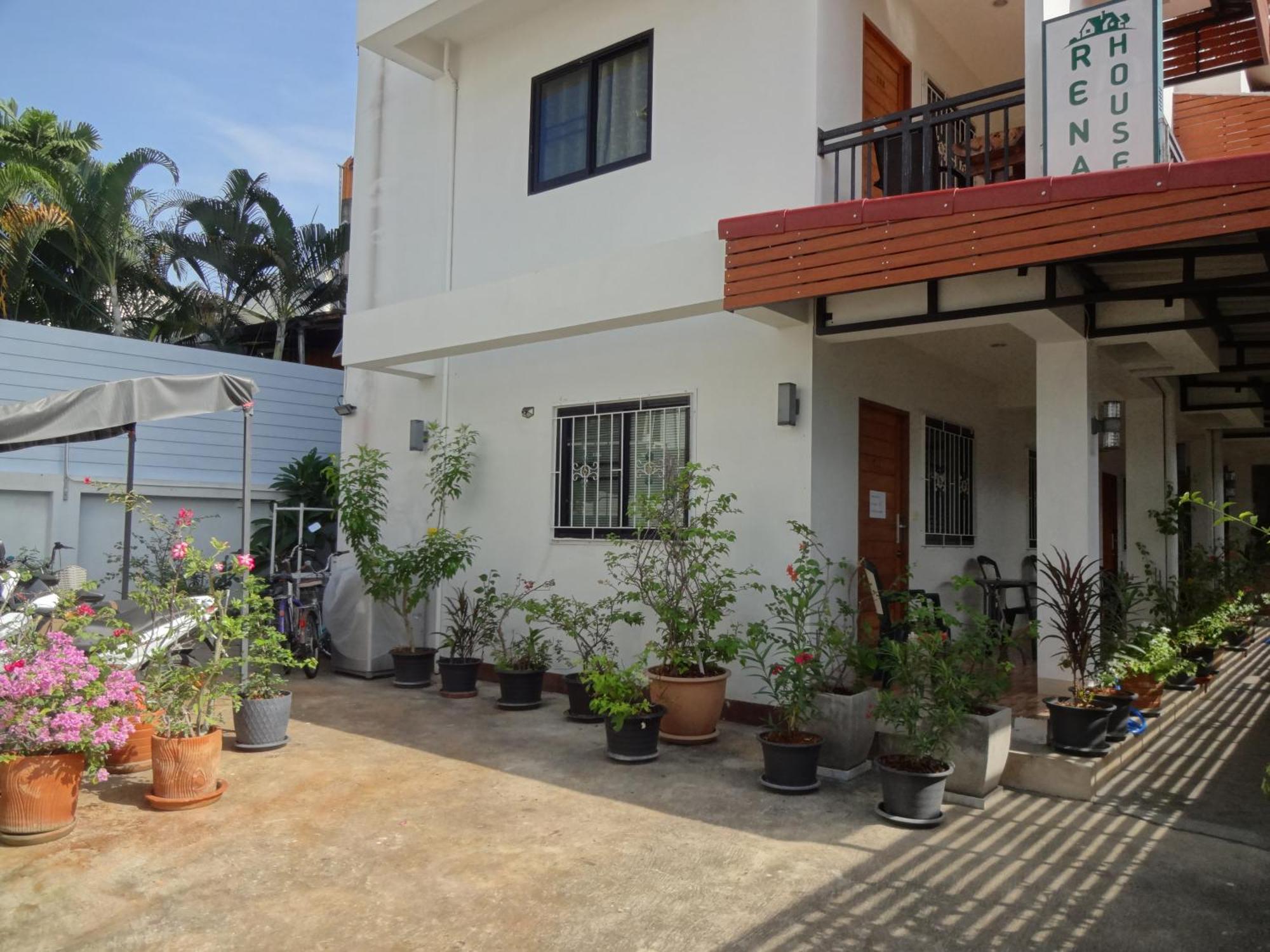 Rena House Chiang Mai Hotel Екстериор снимка