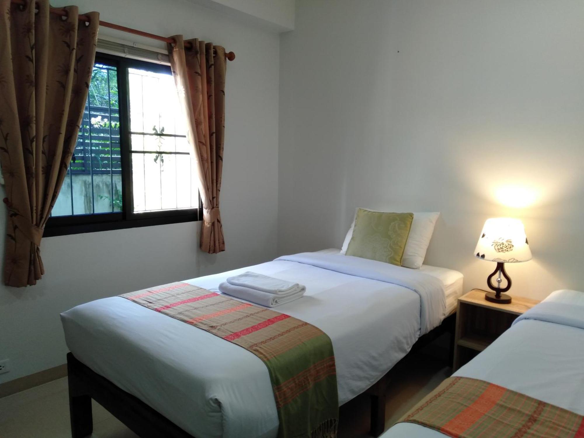 Rena House Chiang Mai Hotel Екстериор снимка