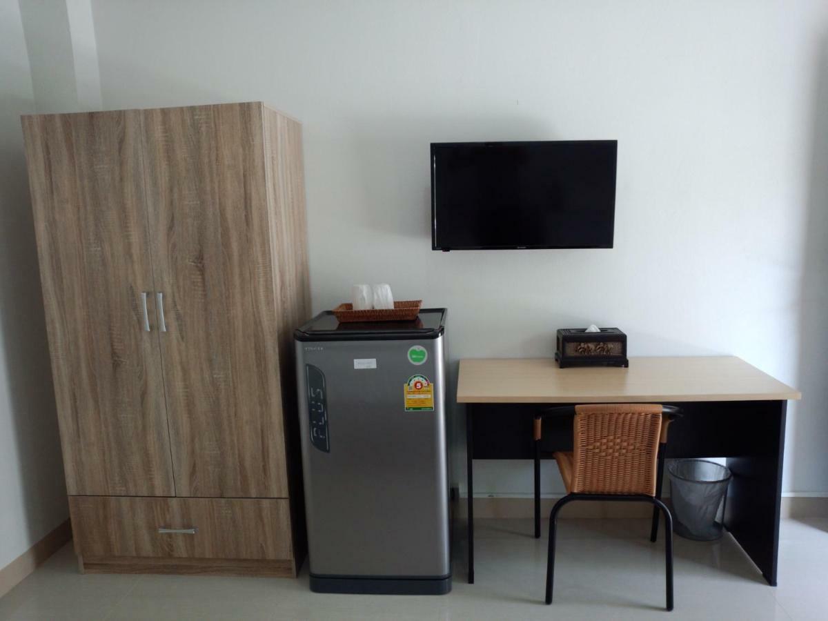 Rena House Chiang Mai Hotel Екстериор снимка