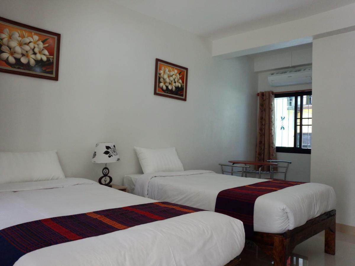 Rena House Chiang Mai Hotel Екстериор снимка