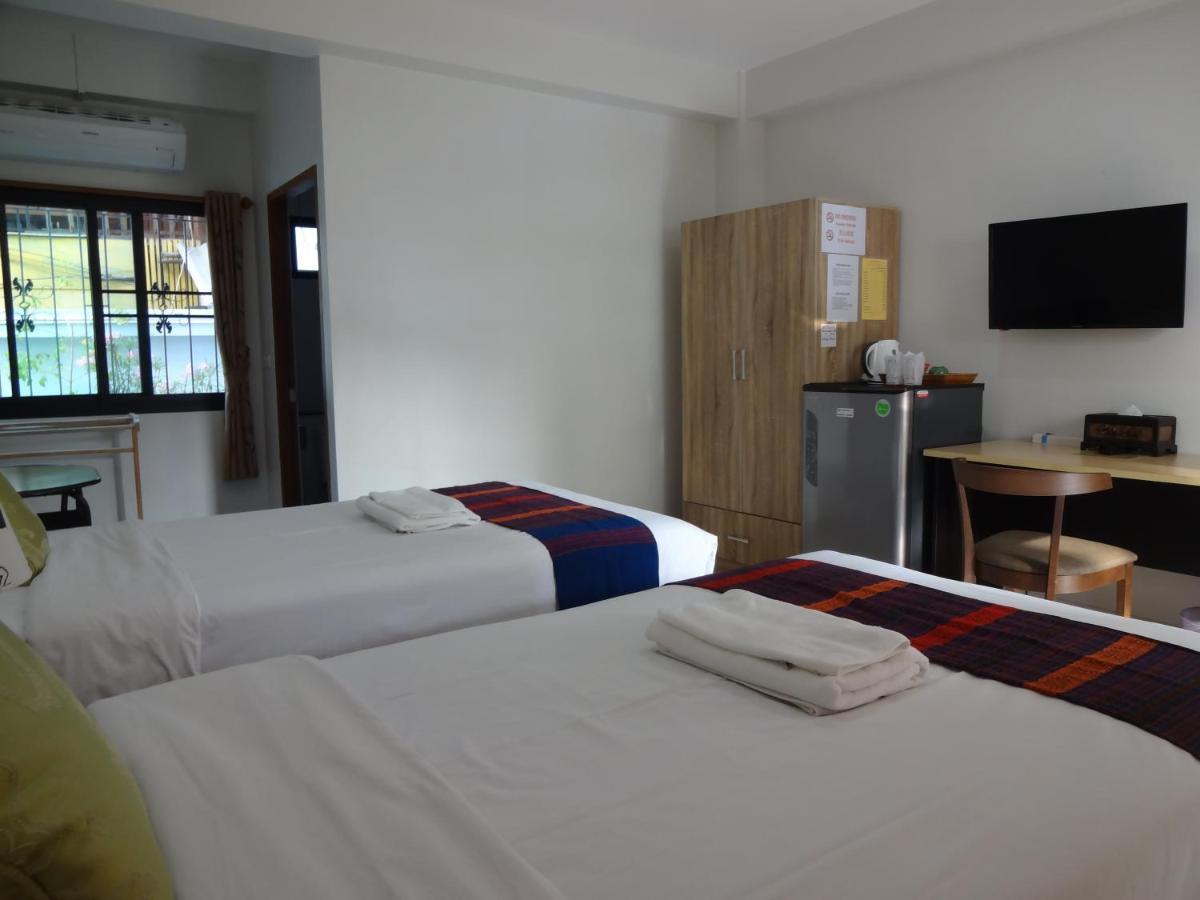 Rena House Chiang Mai Hotel Екстериор снимка